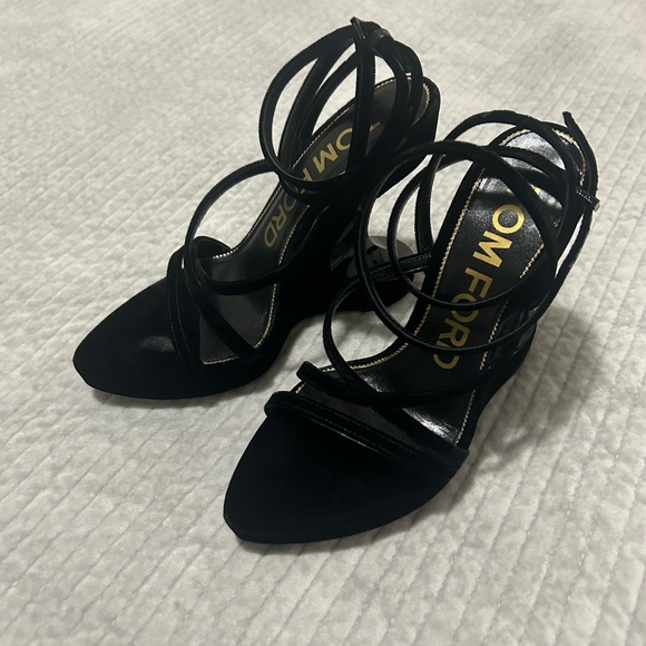 Tom Ford Elegant Black Strappy Heels - Picture 8 of 8